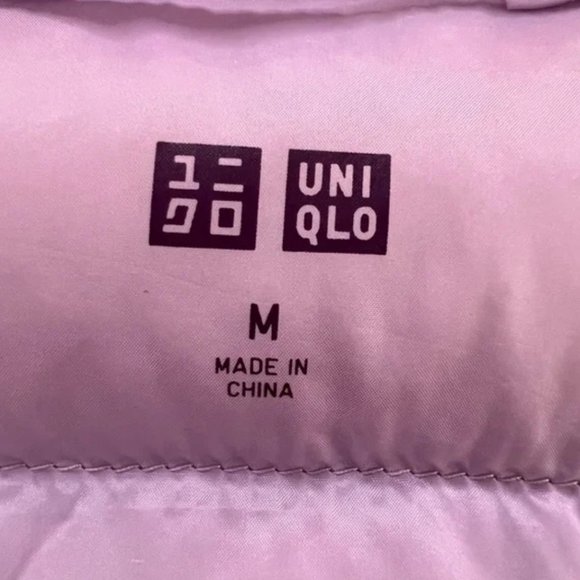 Uniqlo magenta packable down hooded jacket - Small - Picture 5 of 7